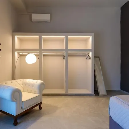 Evie's Oasis * Ixia (Rhodes)