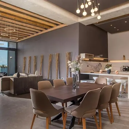 Вилла Evie's Oasis Иксиа