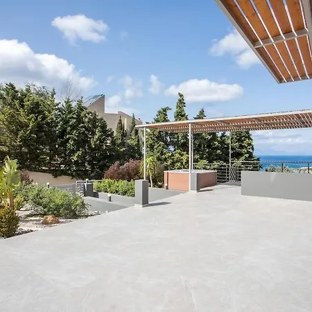 Evie's Oasis Villa